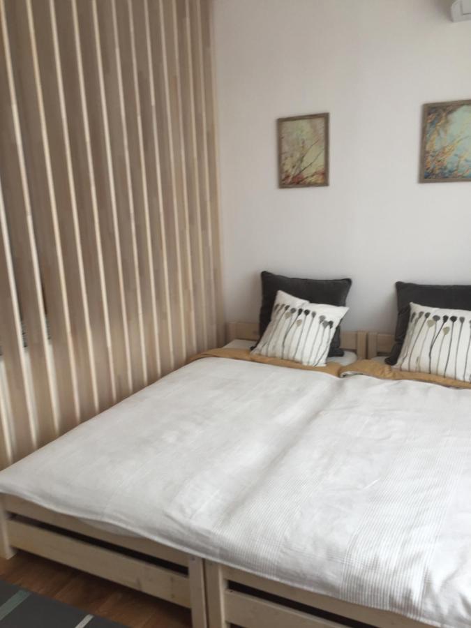 Deli Oldal Vendeghaz Apartment Eger Luaran gambar